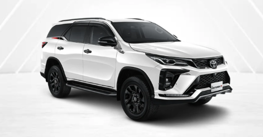 toyota jakarta fortuner front