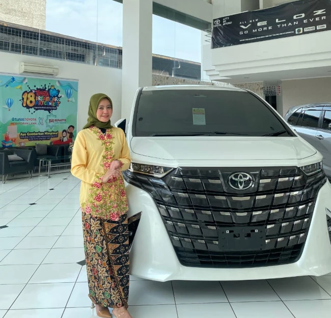 latifah sales counter terbaik toyota jakarta rev latifah-sales-counter-terbaik-toyota-jakarta-rev